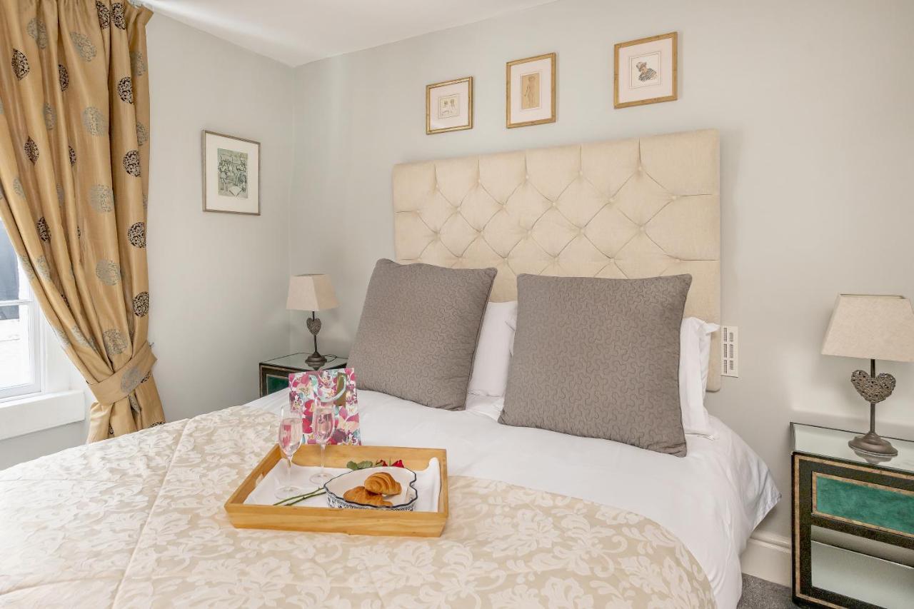 Gorgeous Garden Apartment Μπαθ Εξωτερικό φωτογραφία